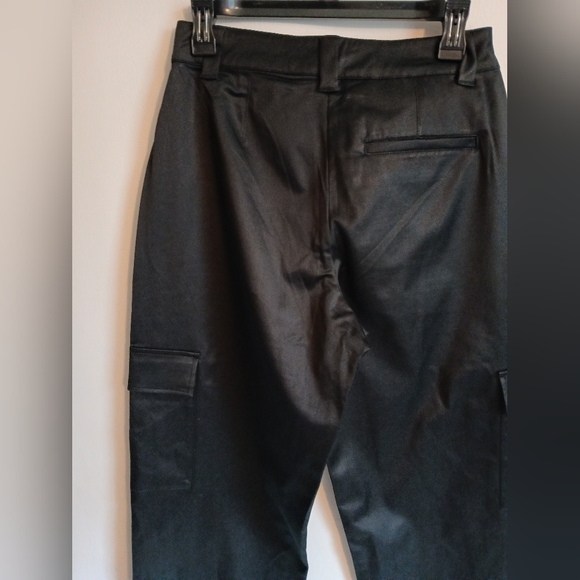 Old Navy Black Wide Leg High Waisted Cargo Pants Sz0 Pockets Belt Loops NWT - Picture 9 of 12